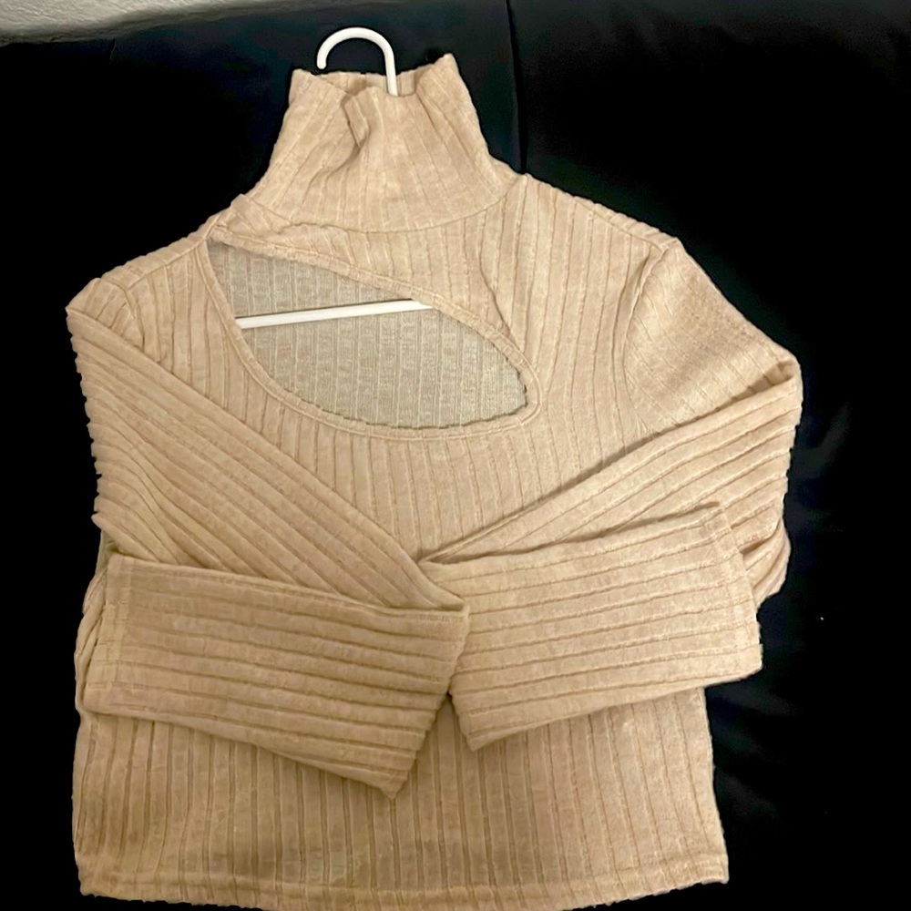 Cute turtleneck tee, never worn, brand new!